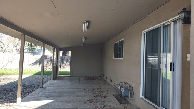 Building Photo - 2718 Toro Ct