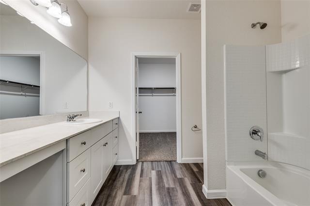 Building Photo - 2525 Comal Creek Dr