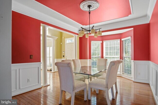 Building Photo - Spacious 4-Bedroom Home with Lake Views & Finished Basement