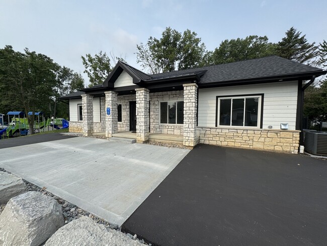 Building Photo - 128 Hosner Dr