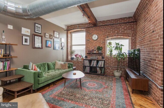 Building Photo - 1210 Buttonwood St