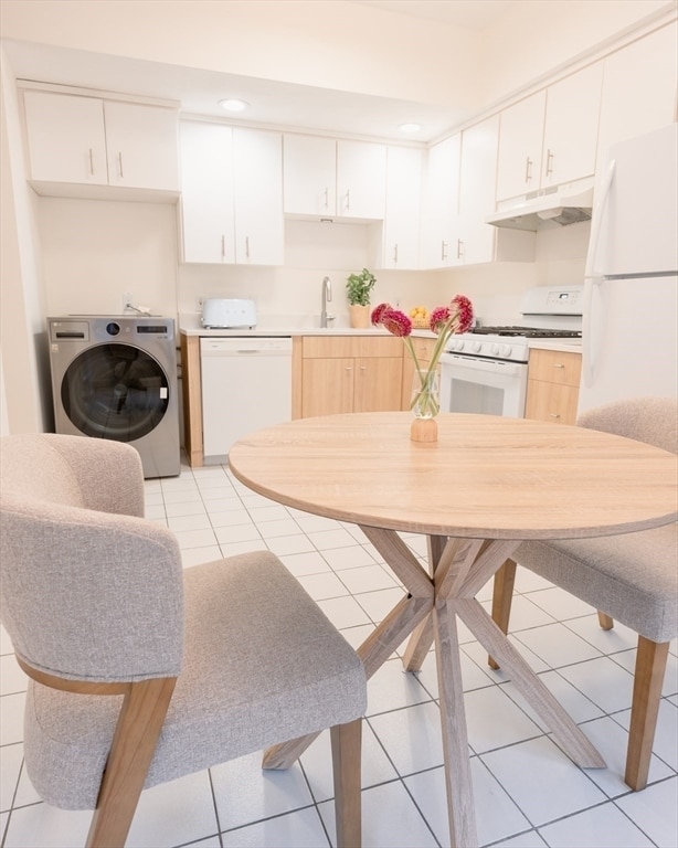 Building Photo - 5 Davis Ave