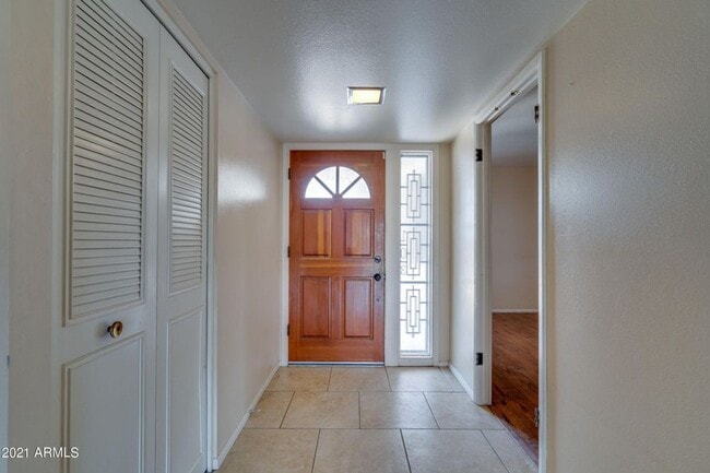 Building Photo - 6-Bedroom Tempe Home with Private Pool, Garage & Prime ASU Location