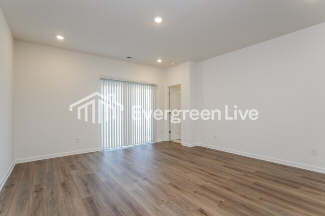 Building Photo - 1813 Holmsey Cir