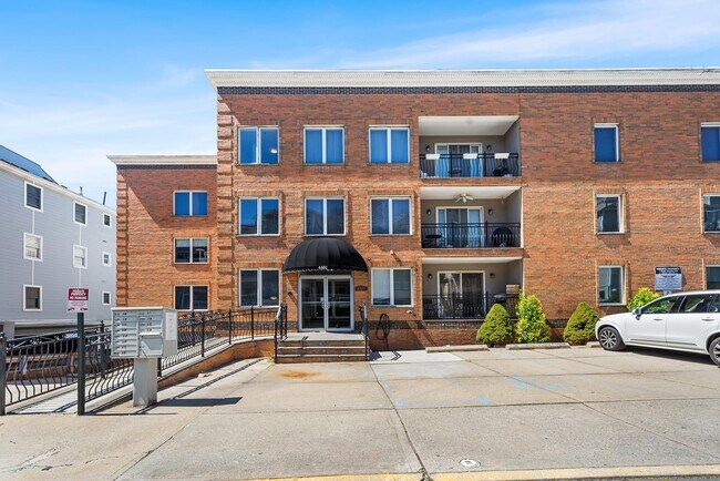 Building Photo - 4401 Smith Ave