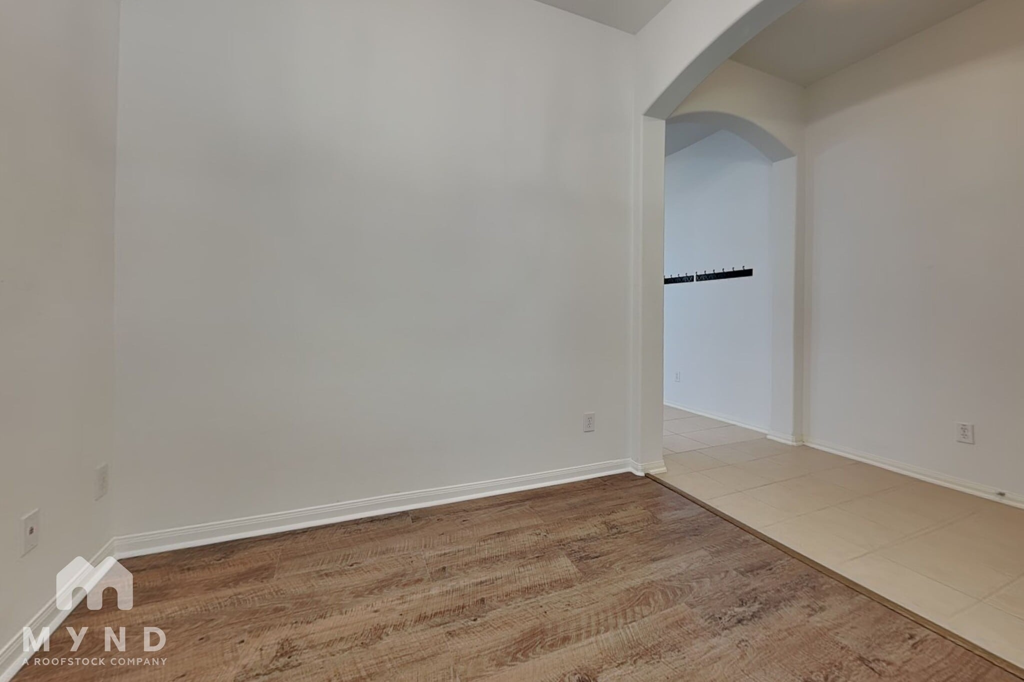 Building Photo - 14 E Sage Creek Pl