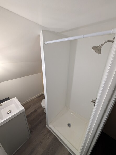 Remodeled bathroom - 256 Sargent Rd