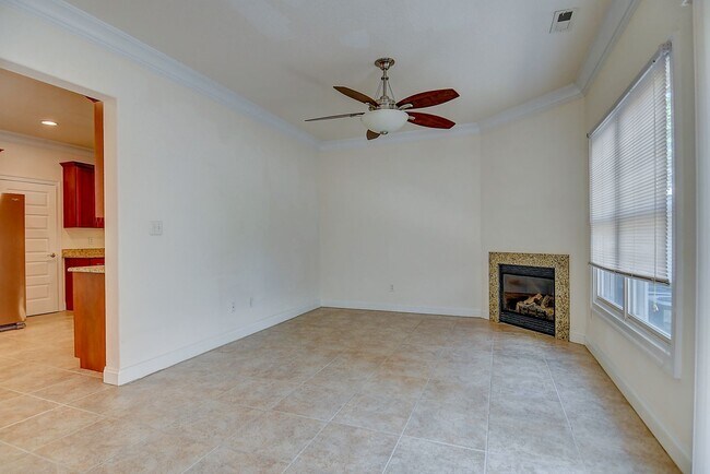 Building Photo - CHICKS BEACH CONDO FOR RENT - VIRGINIA BEACH!