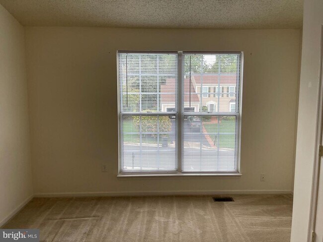 Building Photo - 2807 White Birch Ct