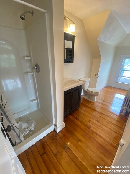 Building Photo - 72 Hobson St