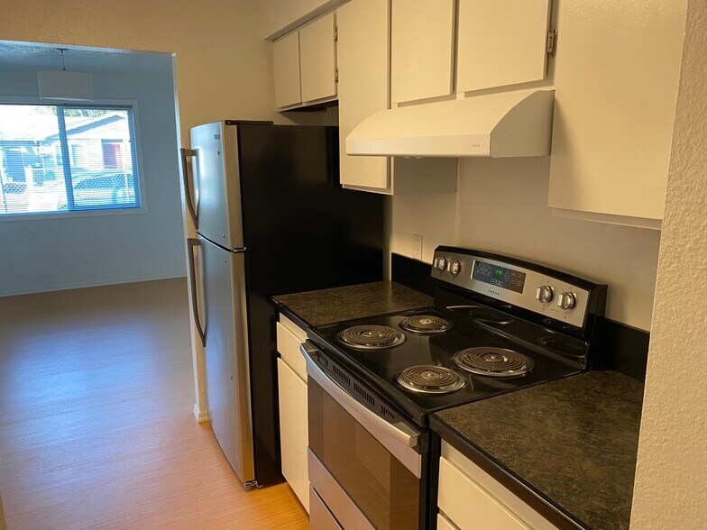 Kitchen - 13456 Aspen Lake Ct NE