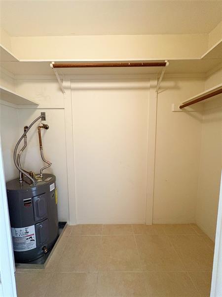 Building Photo - 2719 NE 32nd St