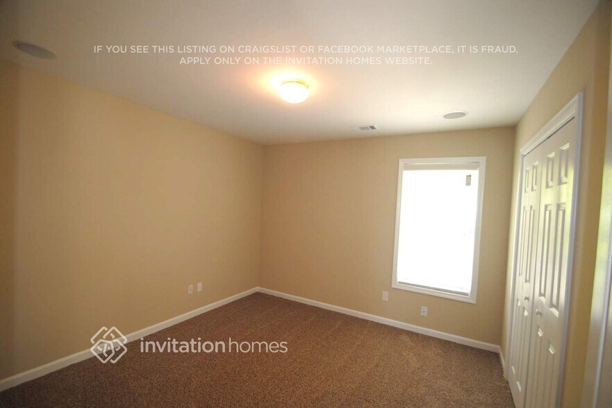 Building Photo - 3740 Cranford Dr SW