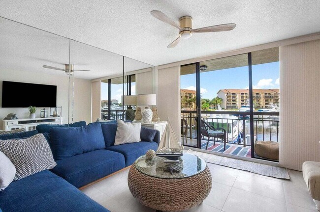 Building Photo - 2601 Marina Isle Way