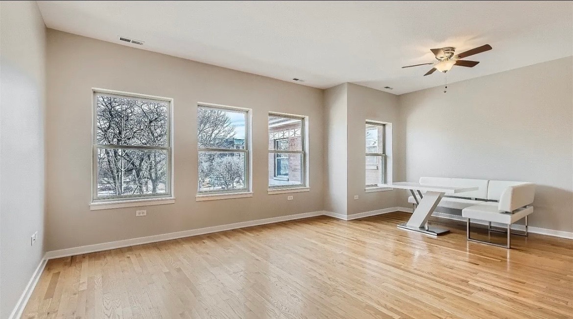 Building Photo - 4108 S Drexel Blvd