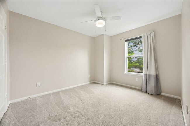 Building Photo - 5106 Pinemont Pl