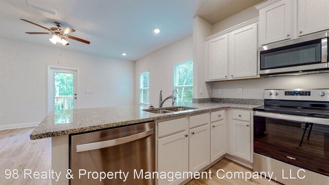 Building Photo - 3 br, 2.5 bath House - 38 Sandhill Pines Dr