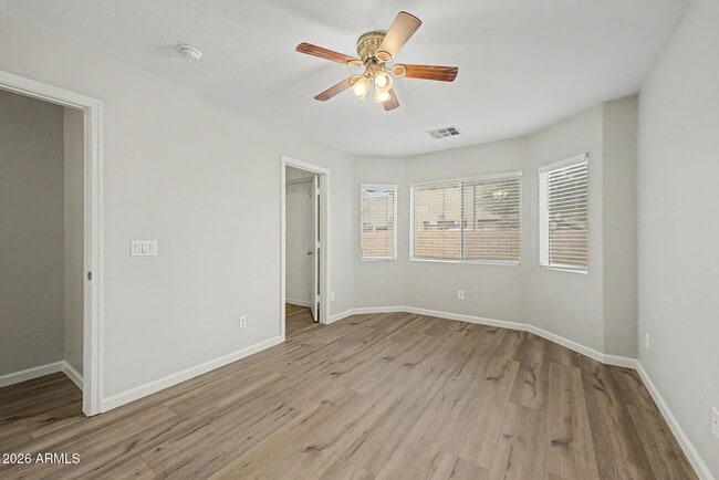 Building Photo - 2435 E Olivine Rd