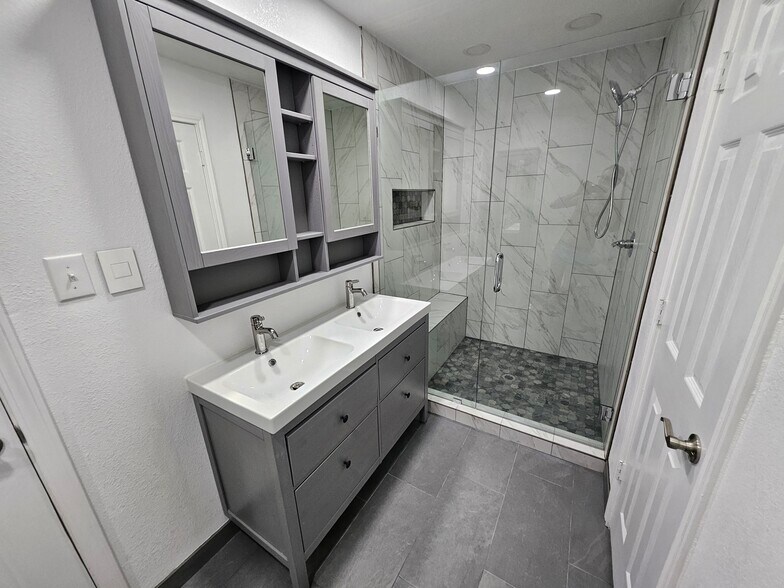 Building Photo - 7428 Boulder Creek Dr