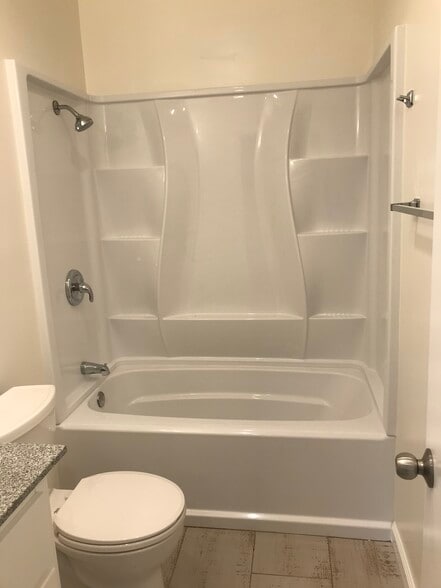 Building Photo - 10166 Petit Ave