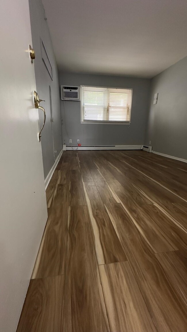 Building Photo - 728 Liberty Ave