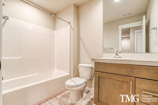 Building Photo - New Construction 3 Bed 2.5 Bath Townhome i...