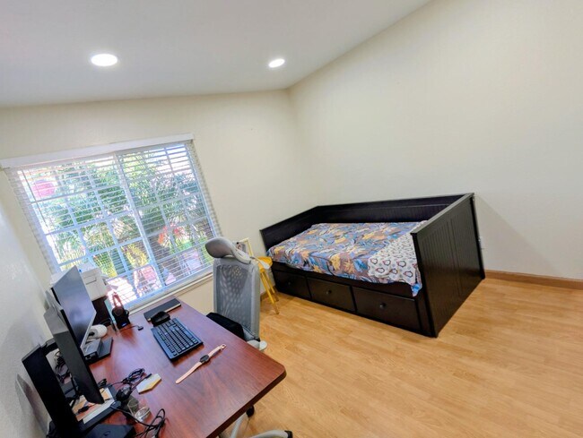 Building Photo - 416 Rumsey Ct