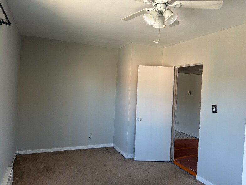 Building Photo - 7012 Kennedy Ave