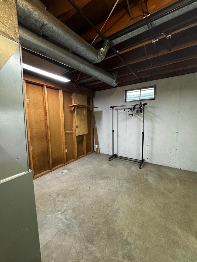 Building Photo - 5702 Pleasant Ave