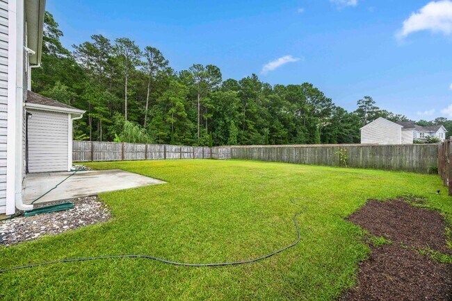 Building Photo - 442 Thoroughbred Dr