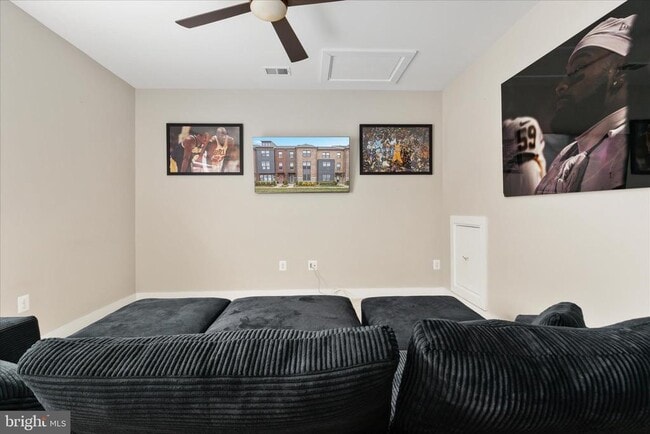 Building Photo - 44735 Medway Ter