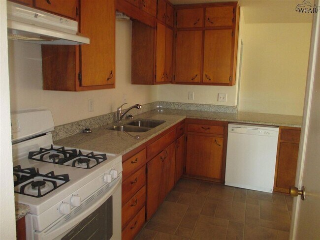 Building Photo - 4106 Aspen St