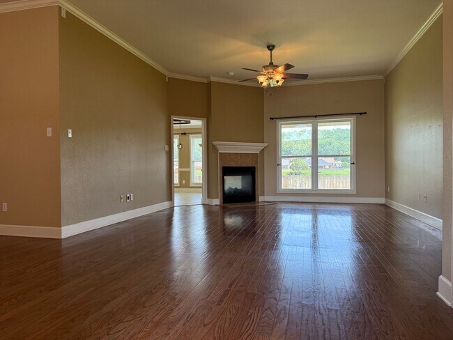 Building Photo - 34 Lakeview Ln