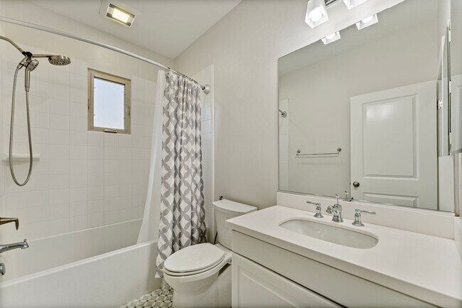 Building Photo - 59 Parkdale