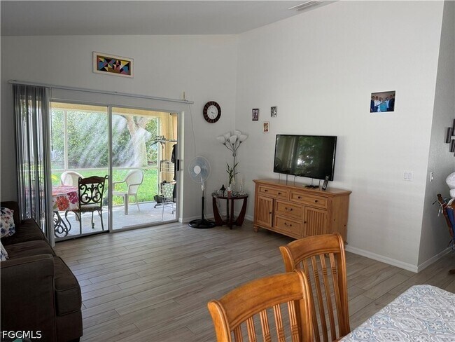 Building Photo - 9729 Pineapple Preserve Ct