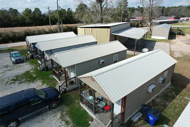 Building Photo - 413 FM356