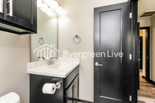 Building Photo - 10512 NW 35th St