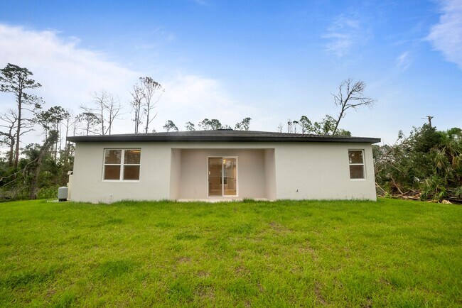 Building Photo - Deposit-Free! Modern, energy efficient hom...
