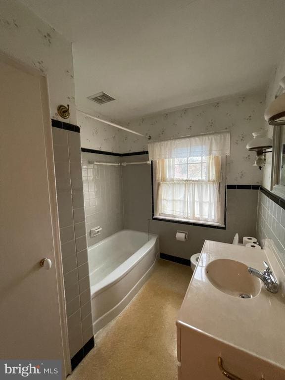 Building Photo - 435 Sycamore Rd