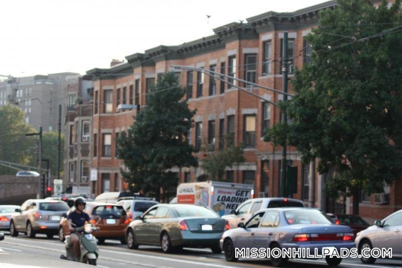 Building Photo - 883 Huntington Ave