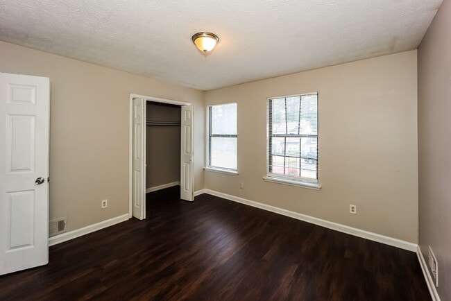 Building Photo - 8272 Canyon Forge Dr