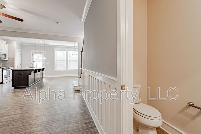 Building Photo - 400 Pangel Ln