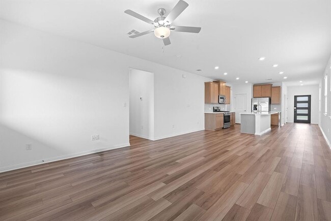 Building Photo - 202 Lime St