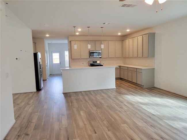 Building Photo - 244 Crystal Brook Dr
