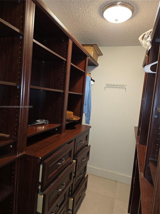 Building Photo - 1710 Harbour Side Dr