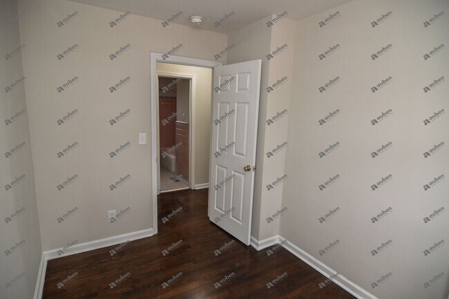 Building Photo - 3 Bedroom House For Lease!!!