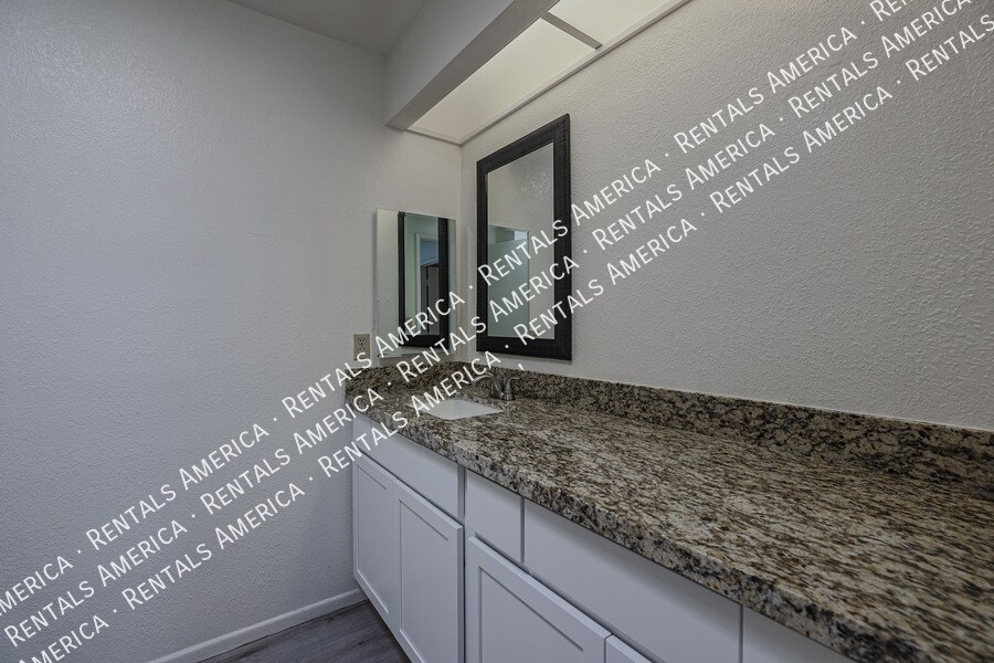 Building Photo - 6480 N 82nd St