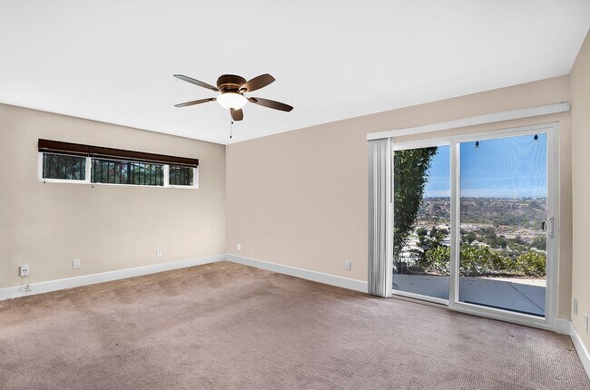 Building Photo - Luxury View Home On Canyon Rim