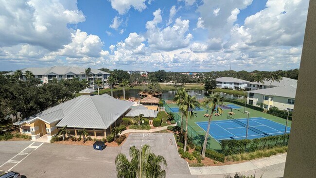 Building Photo - Annual Turnkey 3/3 penthouse on waterfront in Osprey