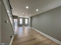 Building Photo - 107 Kingsley St
